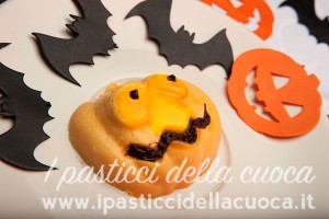 Variazioni-di-panna-cotta-per-Halloween