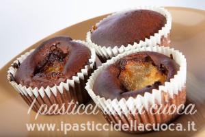 muffin-con-cioccolato-e-pere-senza-zucchero-uova-lievito-burro